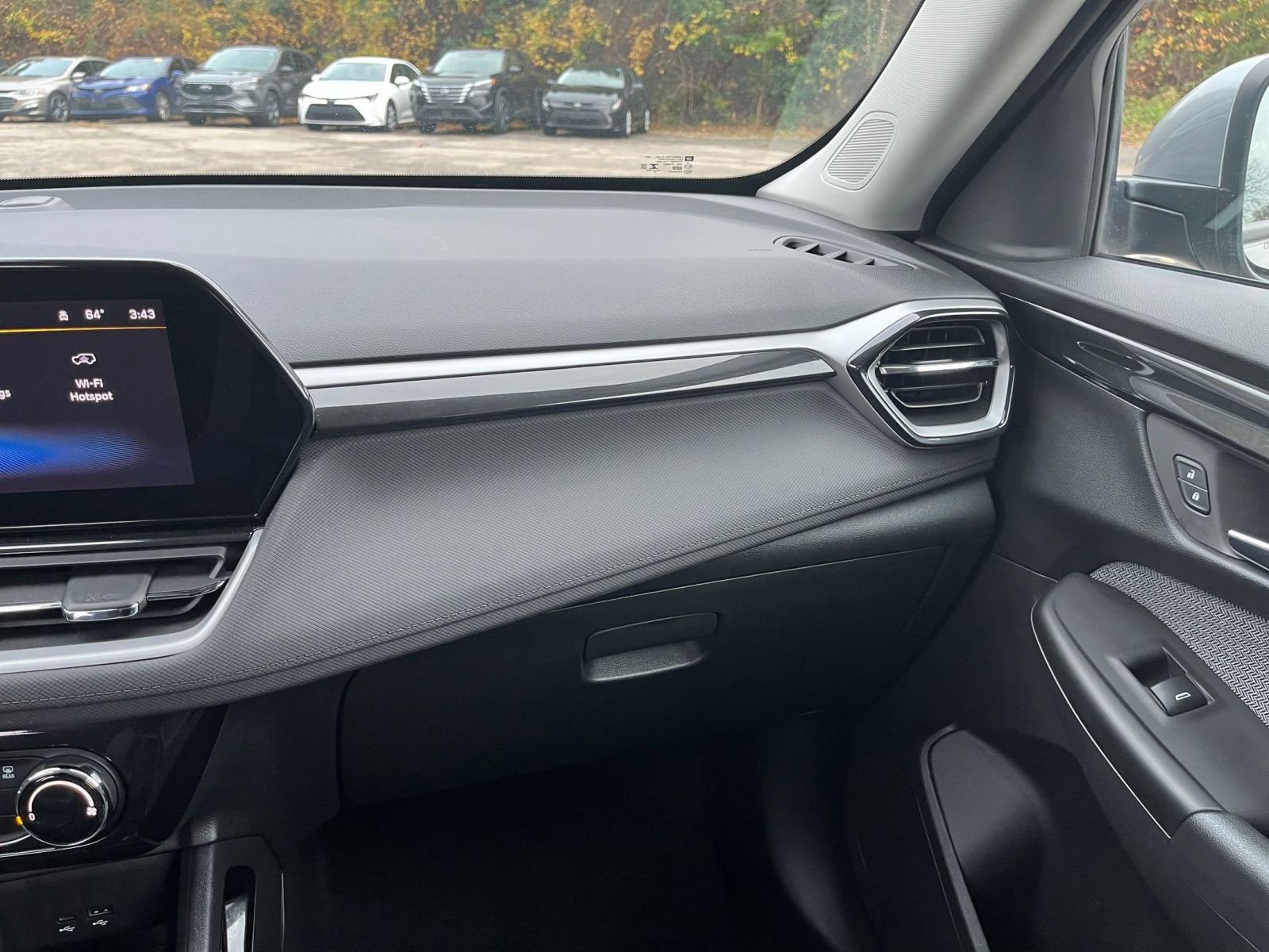 Thumbnail: 2025 Chevrolet TrailBlazer - 30