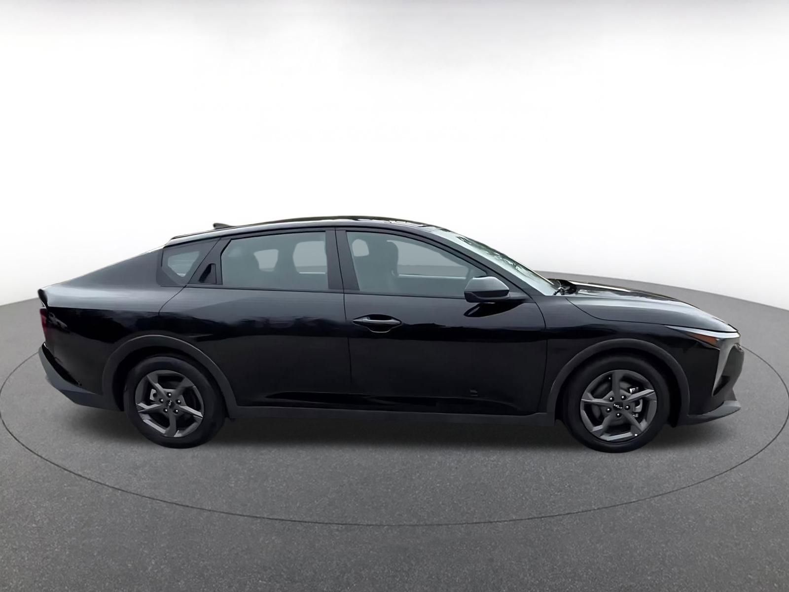 Thumbnail: 2025 Kia K4 - 16