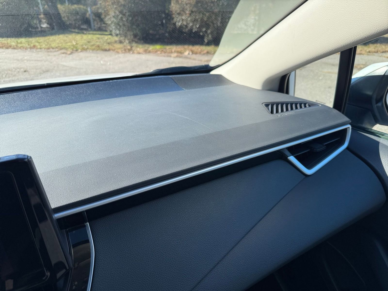 Thumbnail: 2025 Toyota Corolla - 30