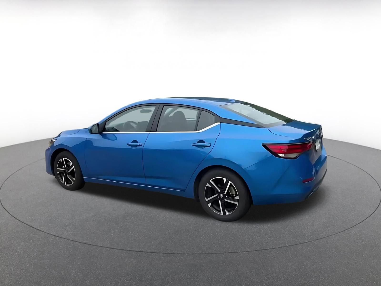 Thumbnail: 2025 Nissan Sentra - 10