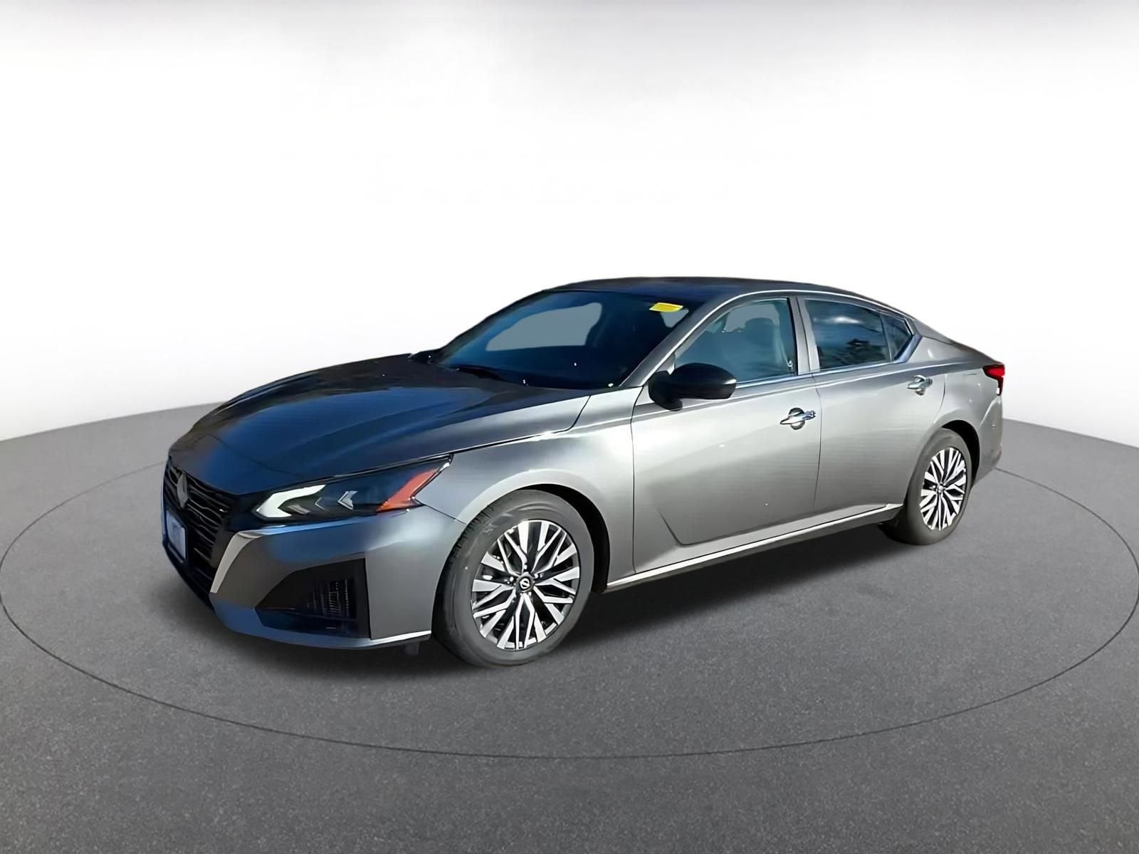 Thumbnail: 2025 Nissan Altima - 8