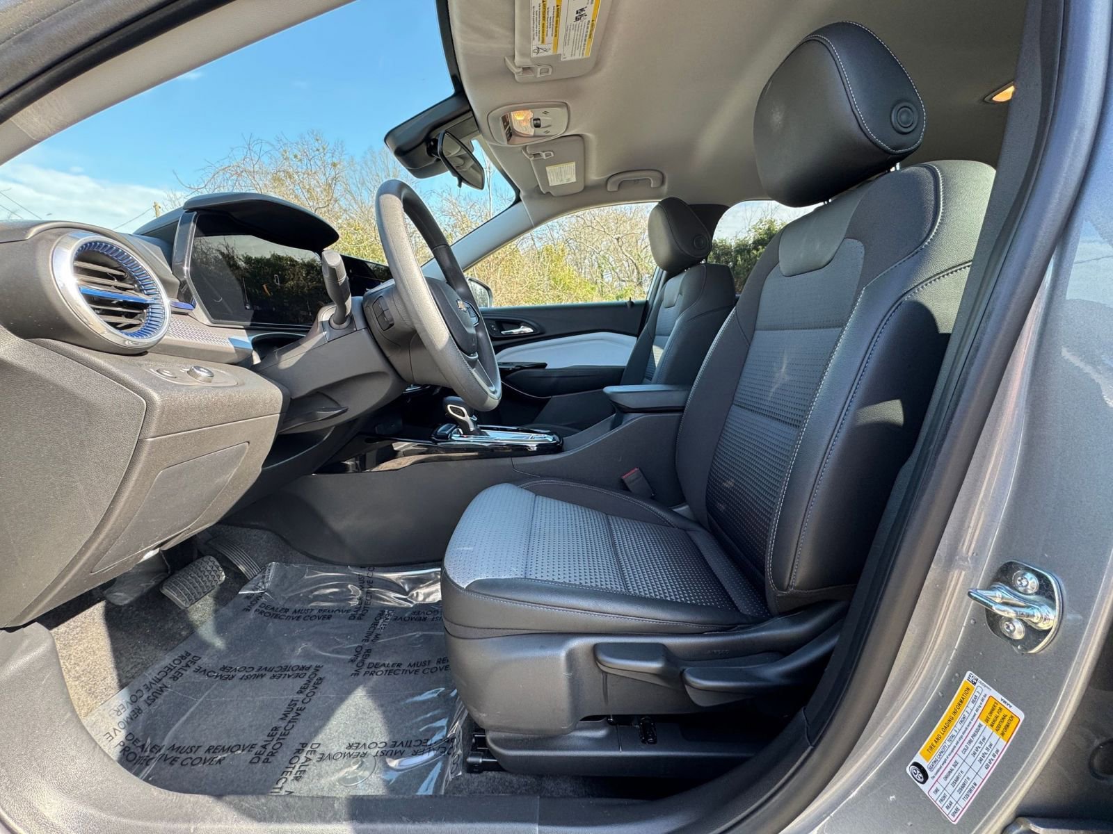 Thumbnail: 2025 Chevrolet Trax - 22