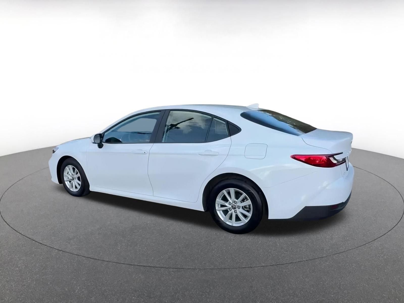 Thumbnail: 2025 Toyota Camry - 10