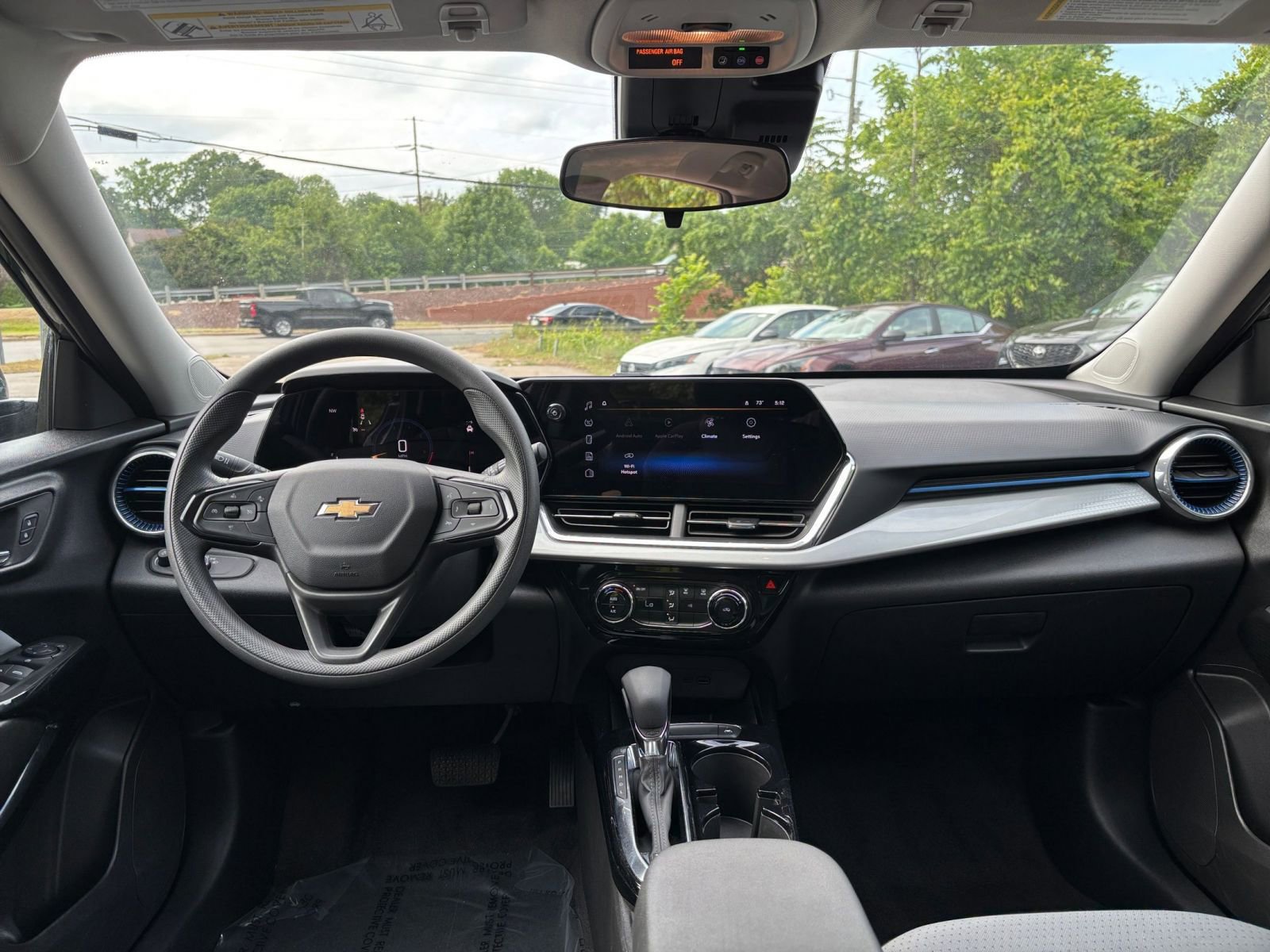 Thumbnail: 2025 Chevrolet Trax - 32