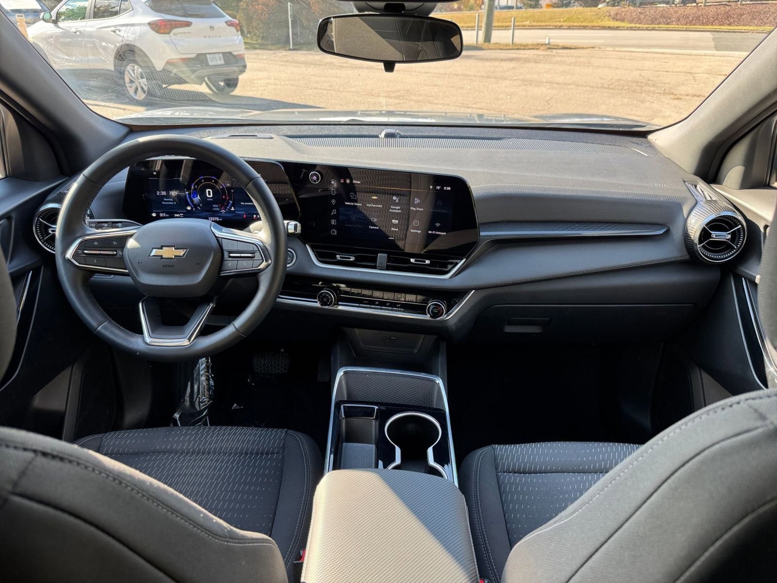 Thumbnail: 2025 Chevrolet Equinox - 32