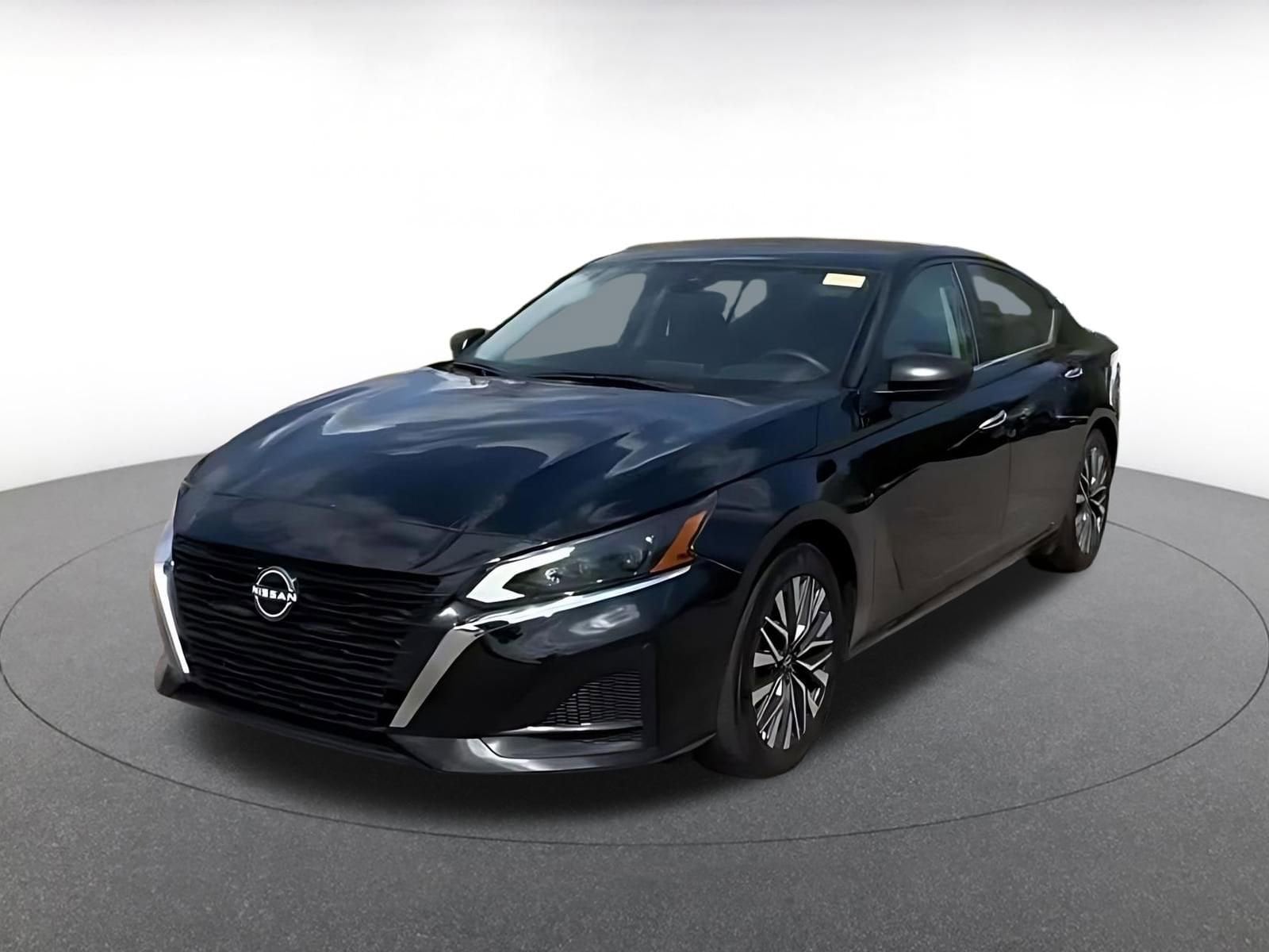 Thumbnail: 2025 Nissan Altima - 7