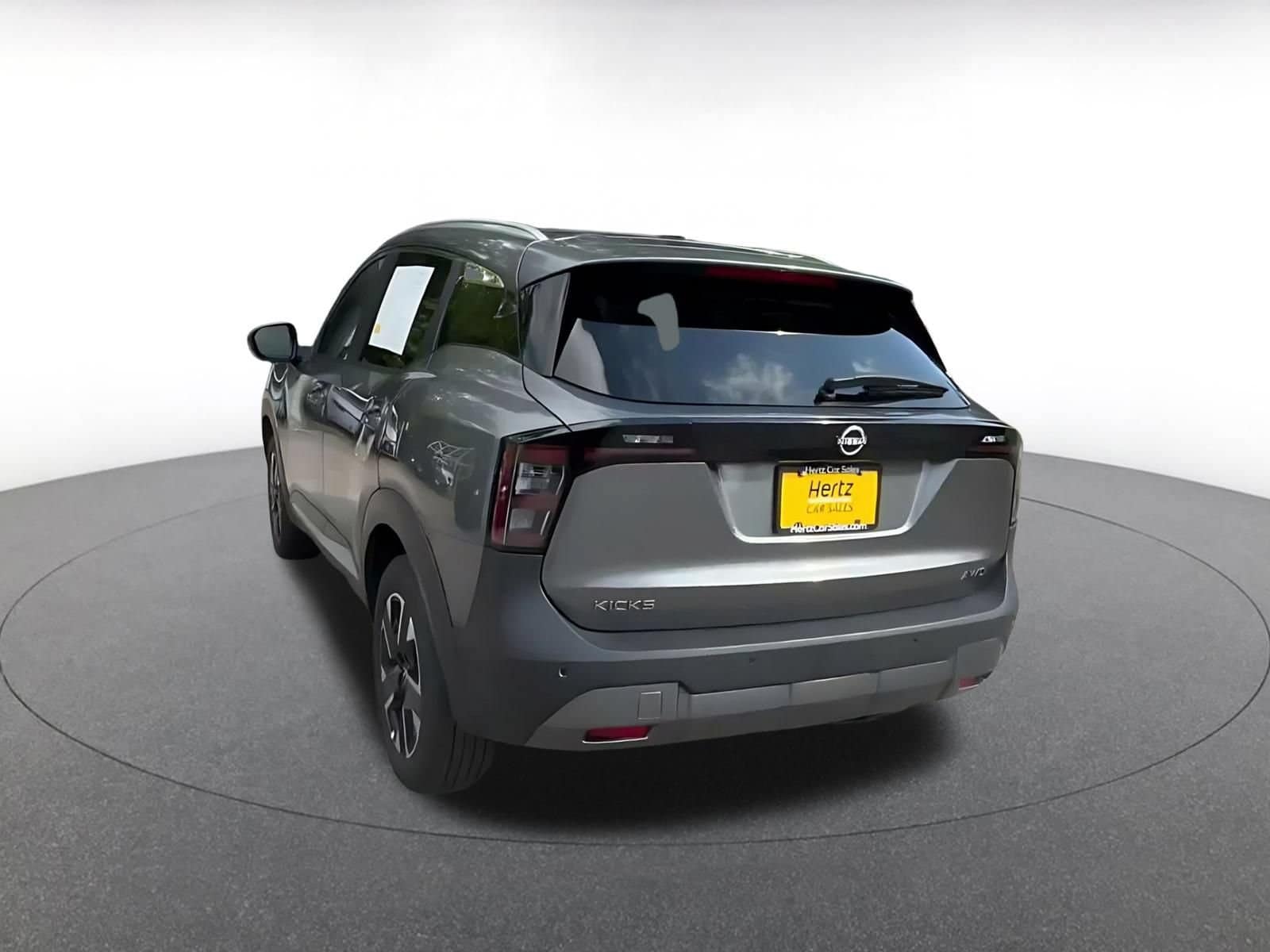 Thumbnail: 2026 Nissan Kicks - 9