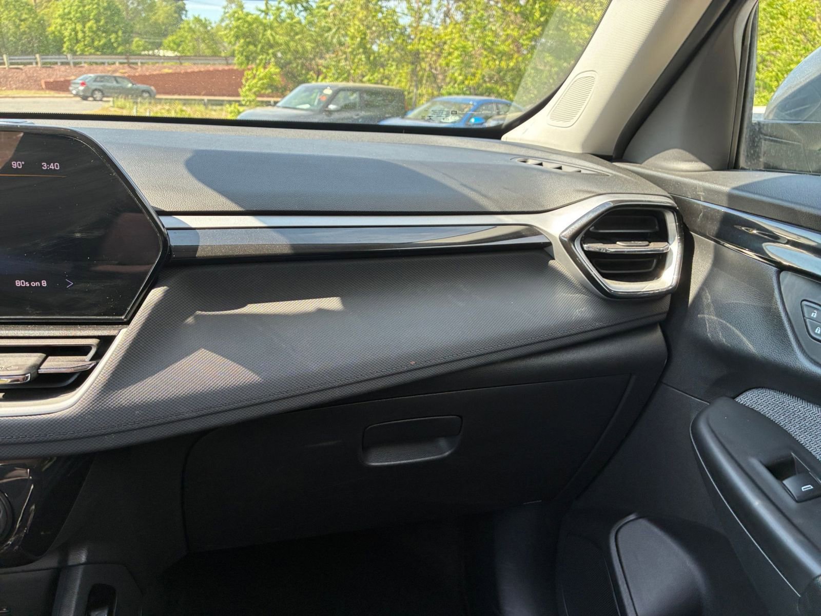 Thumbnail: 2025 Chevrolet TrailBlazer - 33