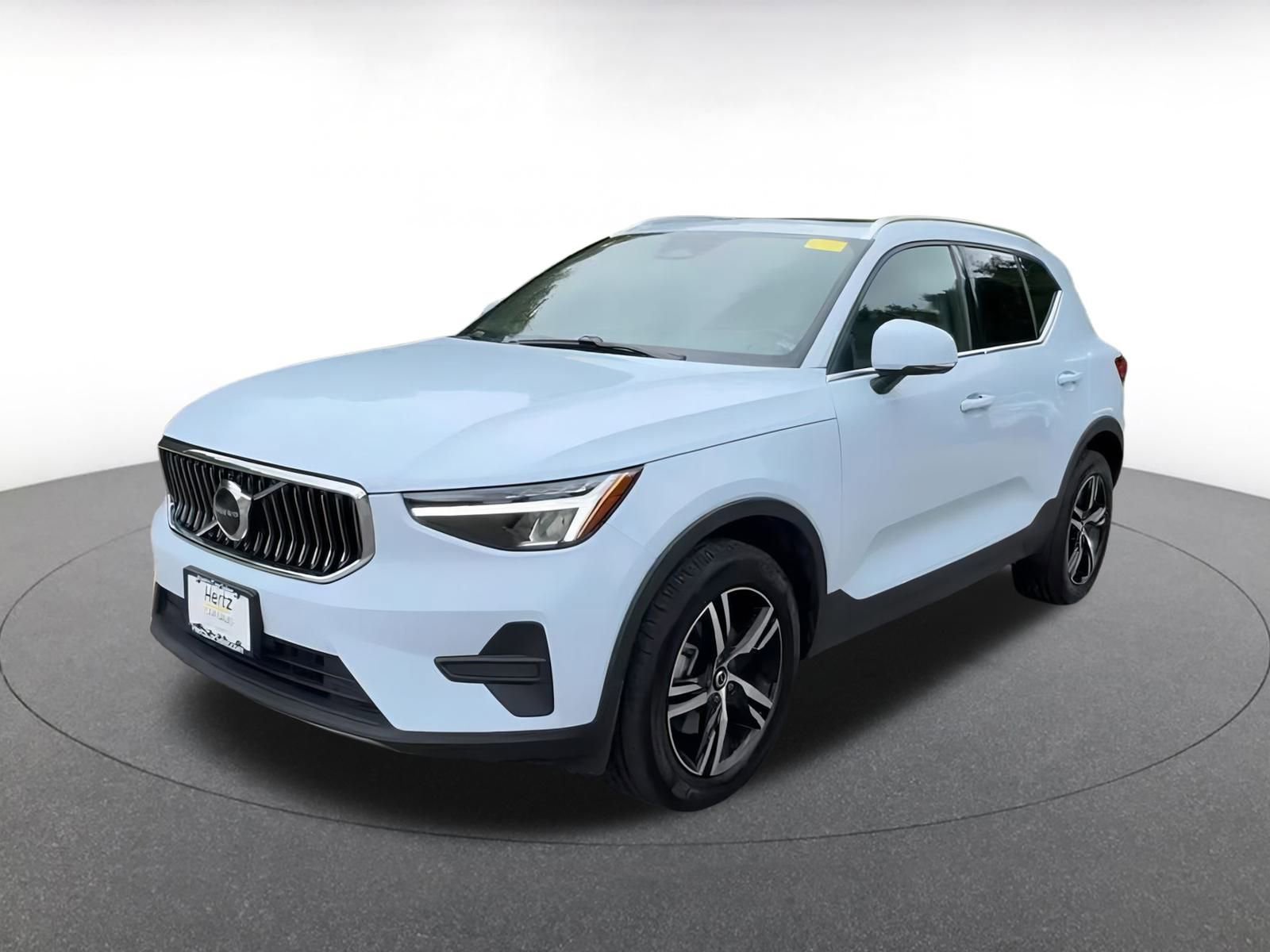 Thumbnail: 2024 Volvo XC40 - 7