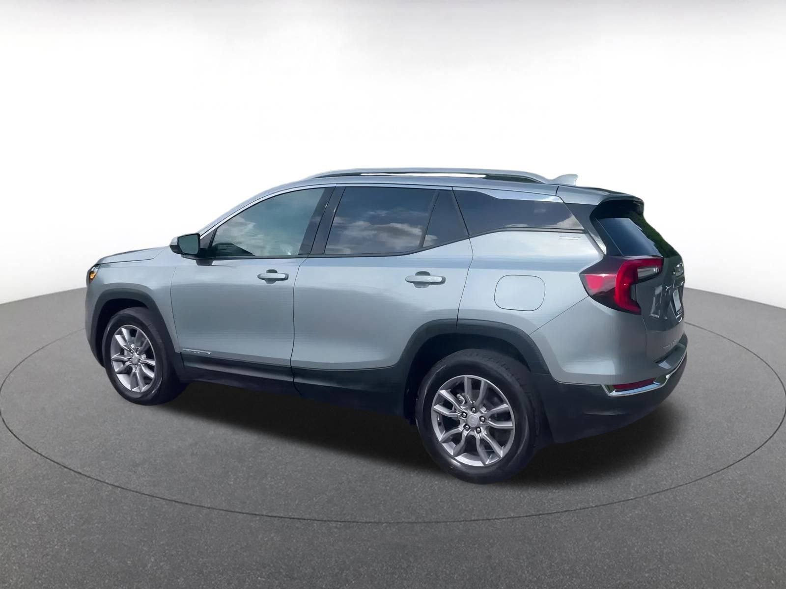 Thumbnail: 2024 GMC Terrain - 10
