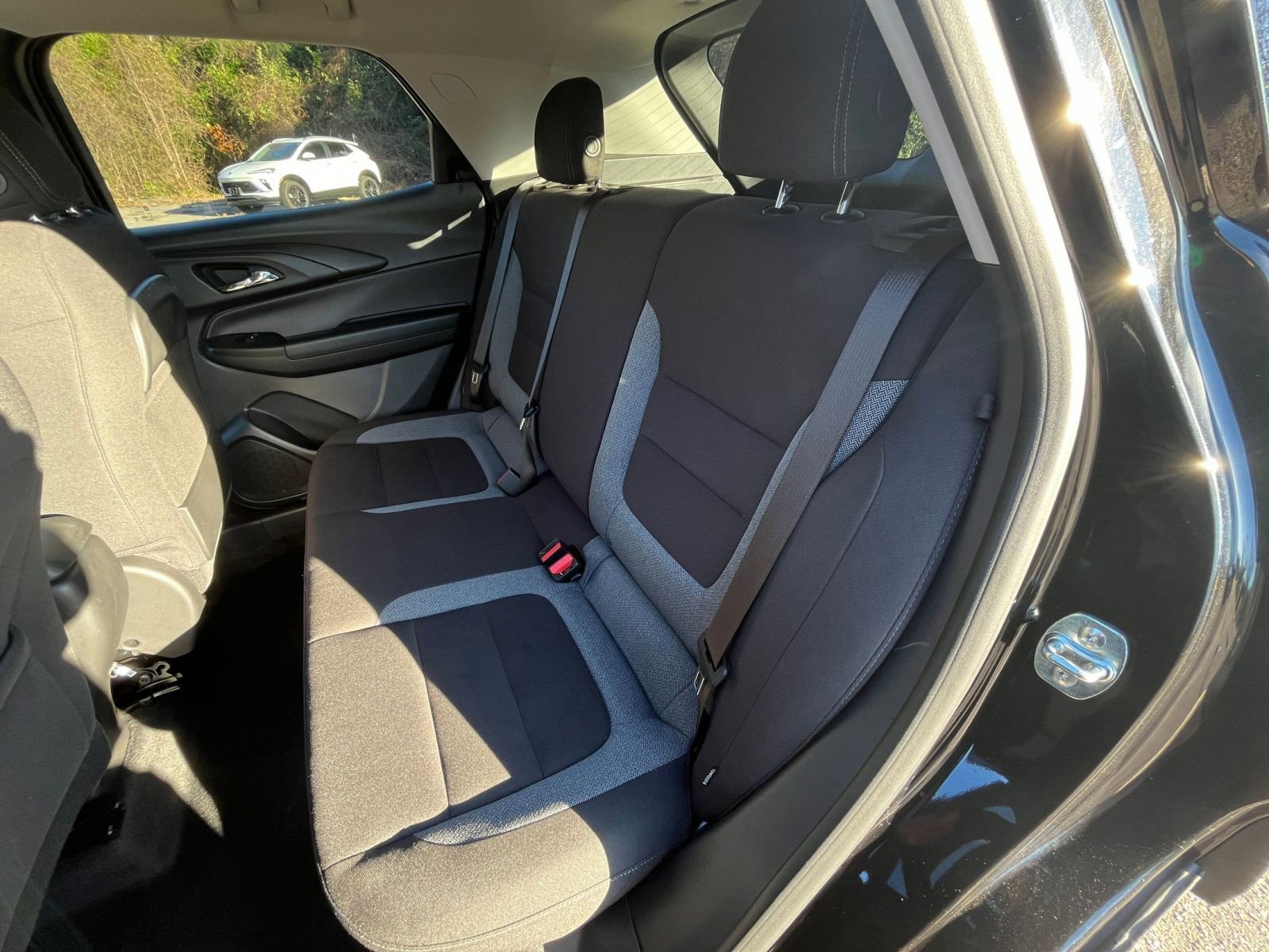 Thumbnail: 2025 Chevrolet TrailBlazer - 32