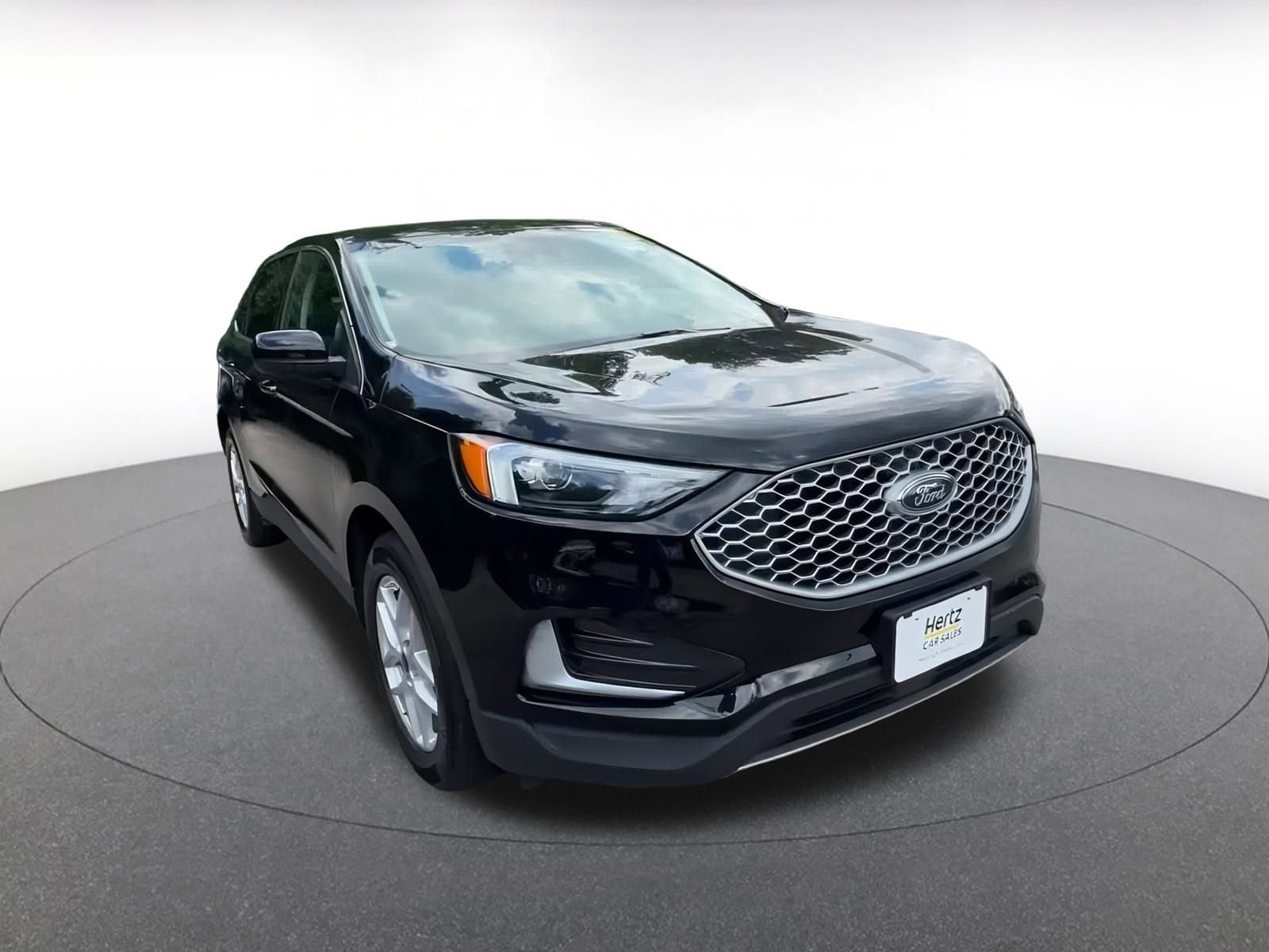 Thumbnail: 2024 Ford Edge - 3