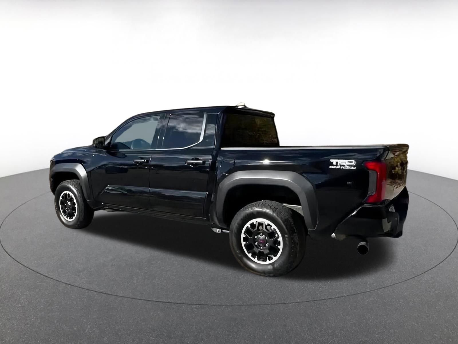 Thumbnail: 2025 Toyota Tacoma - 10
