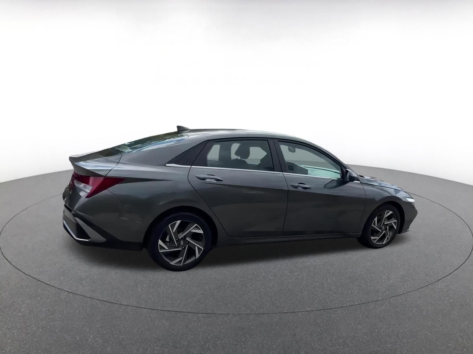 Thumbnail: 2025 Hyundai Elantra - 15