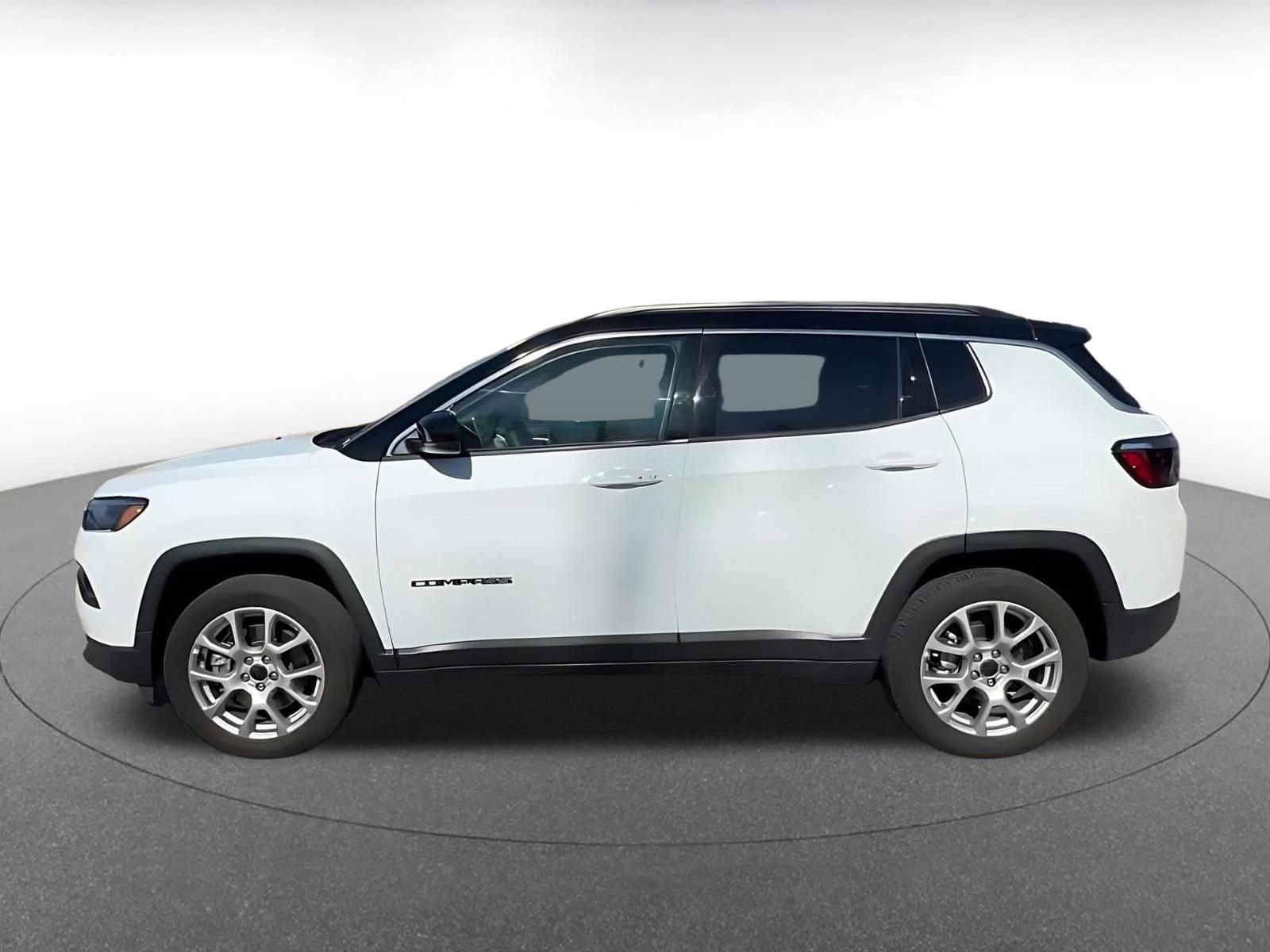Thumbnail: 2025 Jeep Compass - 9