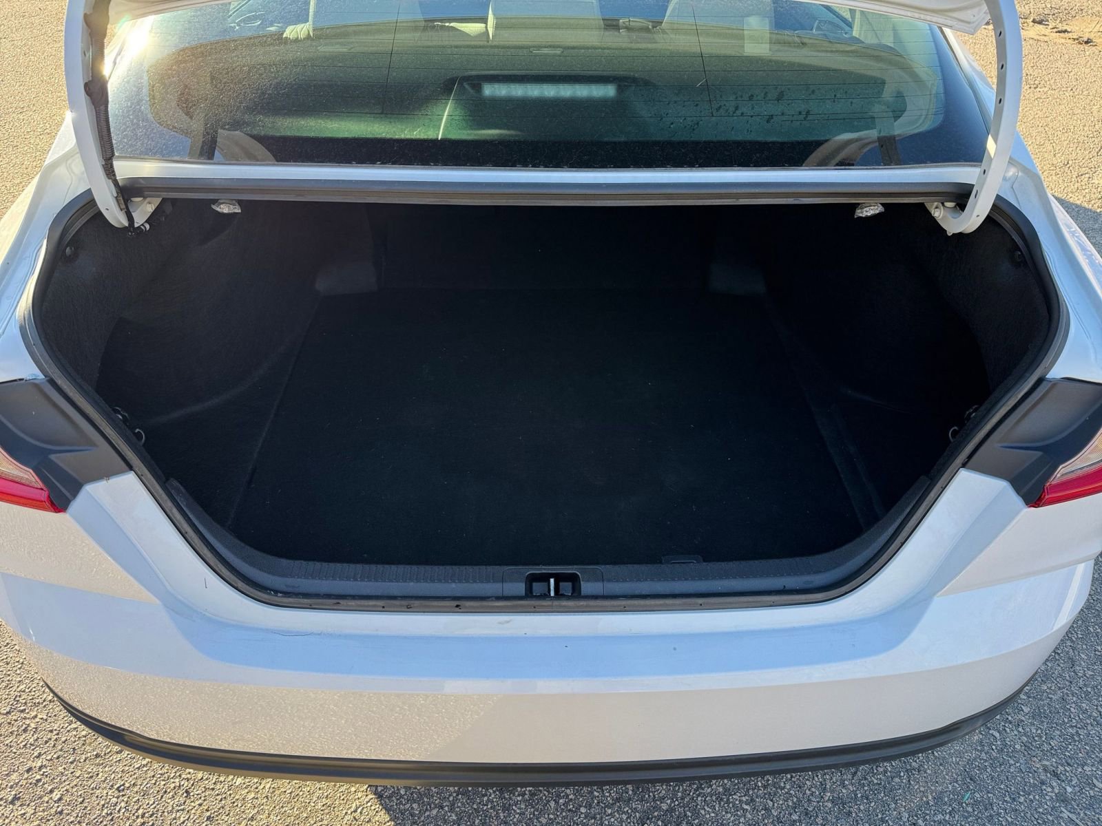 Thumbnail: 2025 Toyota Camry - 25