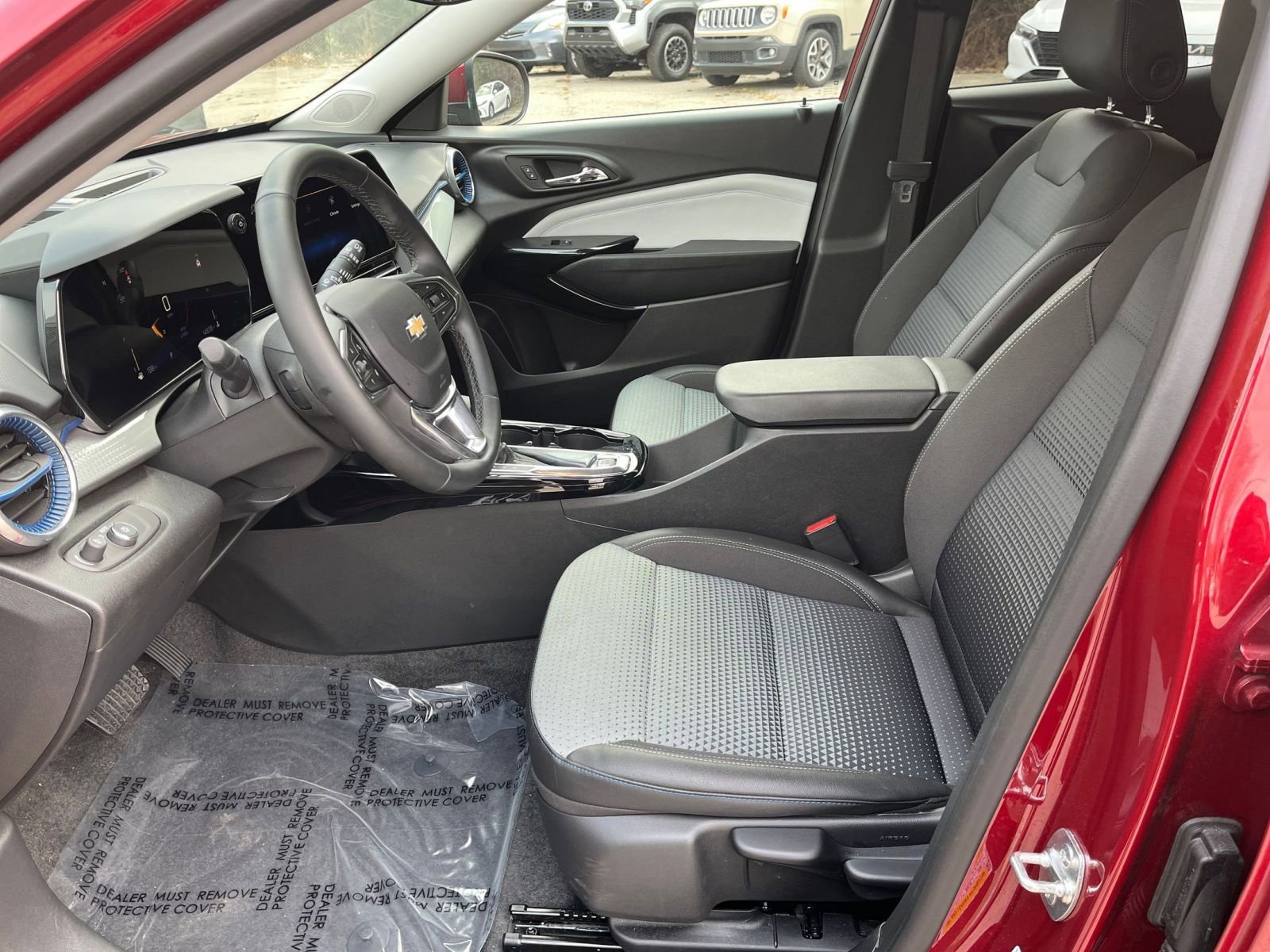 Thumbnail: 2025 Chevrolet Trax - 25