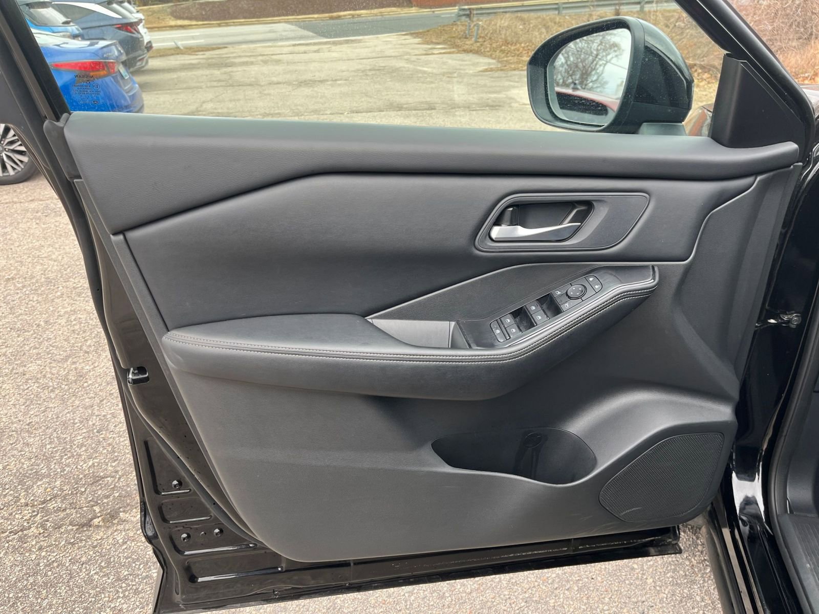 Thumbnail: 2025 Nissan Rogue - 18