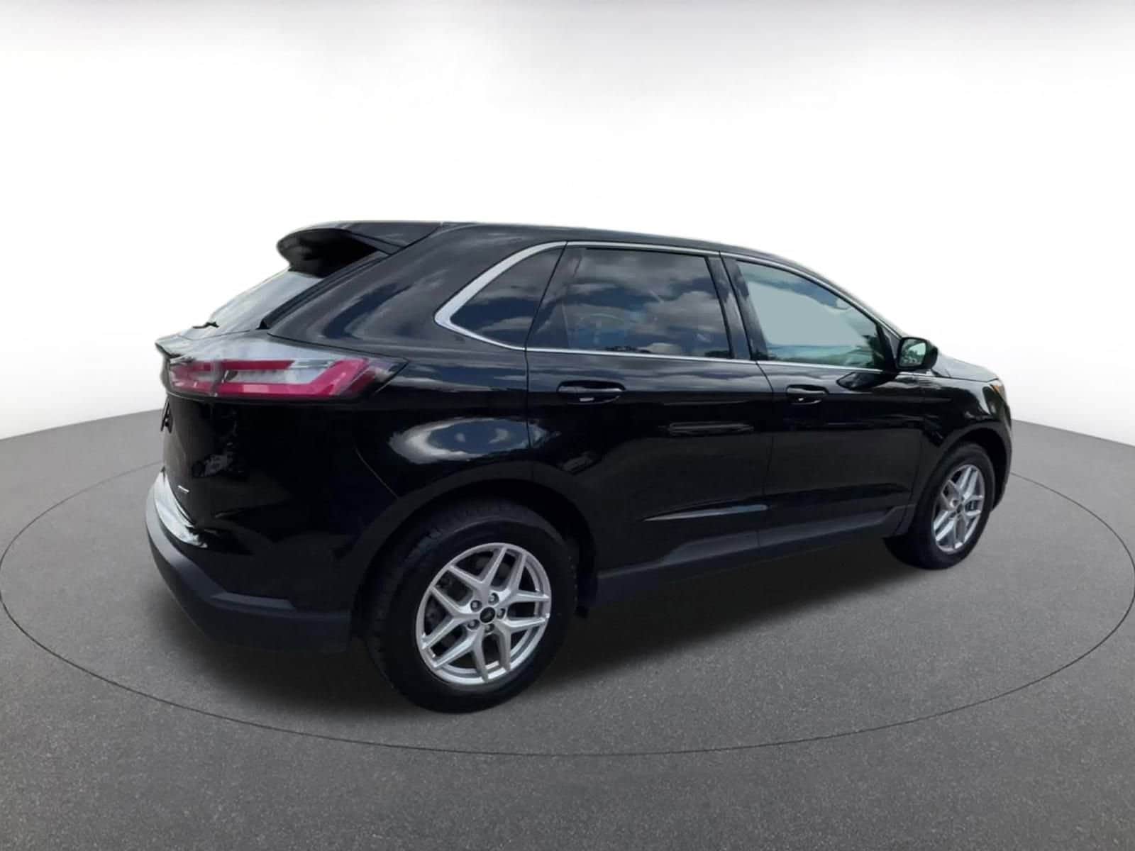Thumbnail: 2024 Ford Edge - 15