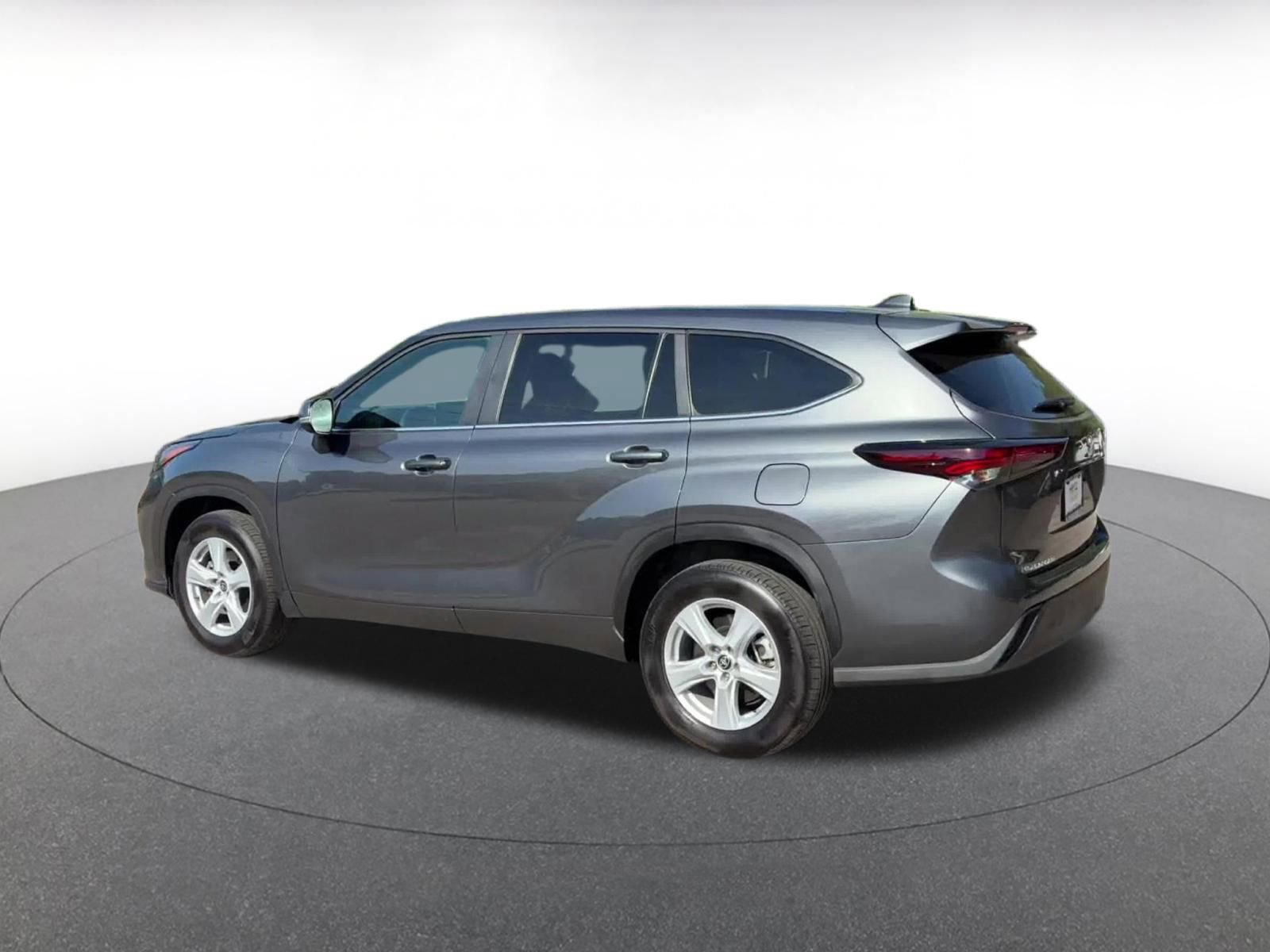 Thumbnail: 2025 Toyota Highlander - 10