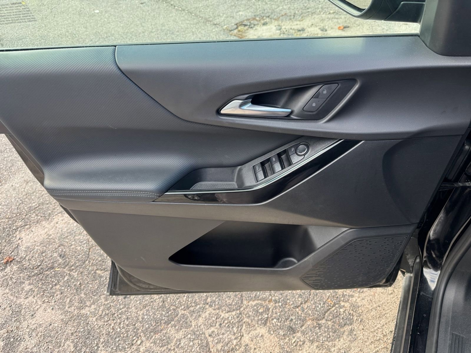 Thumbnail: 2025 Chevrolet Equinox - 18