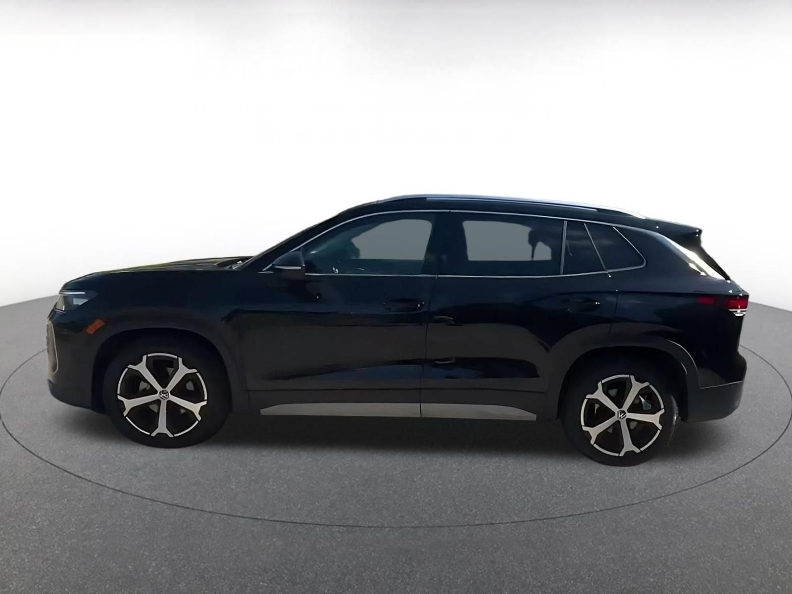 Thumbnail: 2026 Volkswagen Tiguan - 9