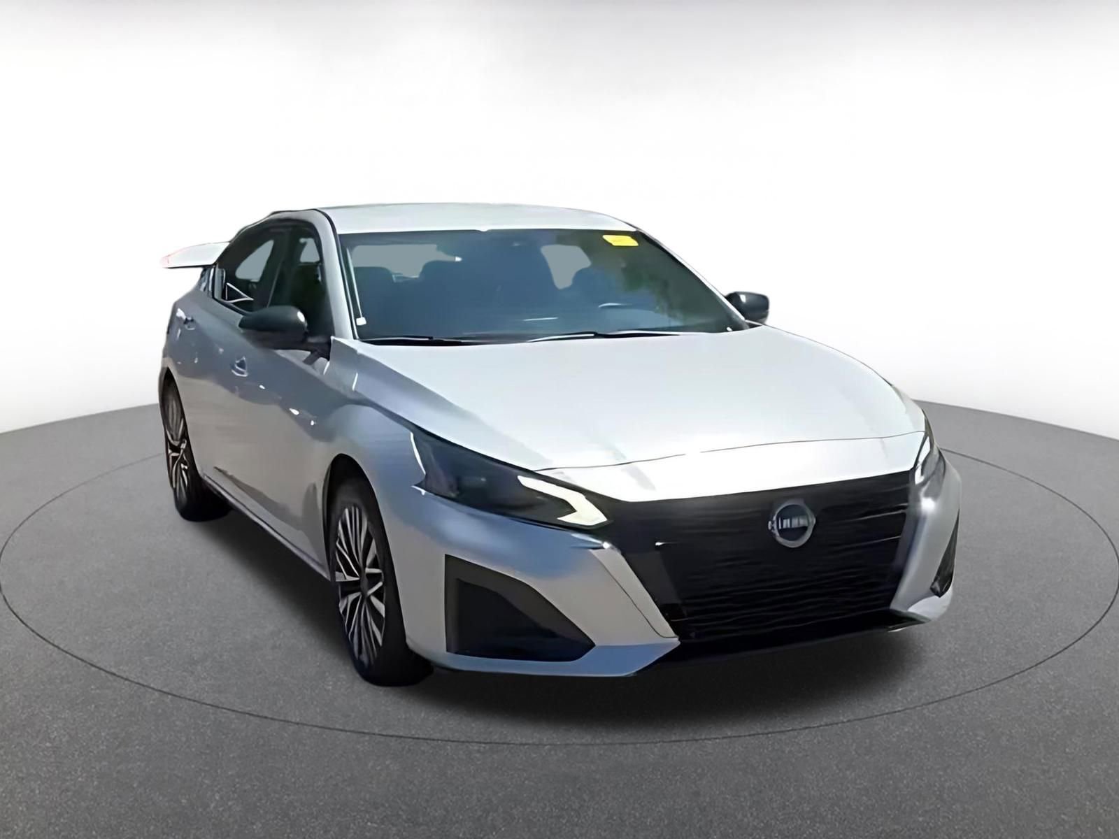 Thumbnail: 2025 Nissan Altima - 3