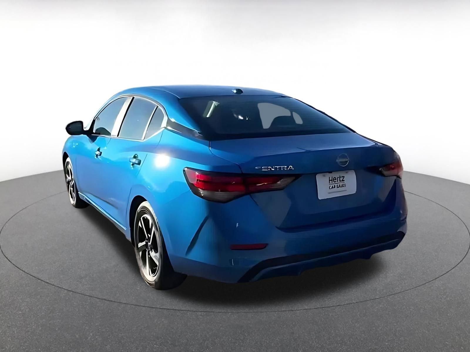 Thumbnail: 2025 Nissan Sentra - 10