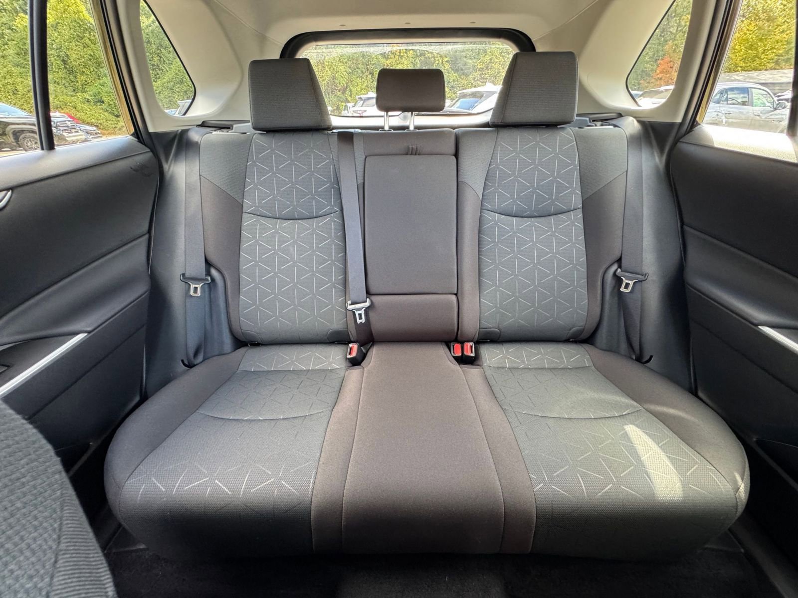 Thumbnail: 2025 Toyota RAV4 - 33