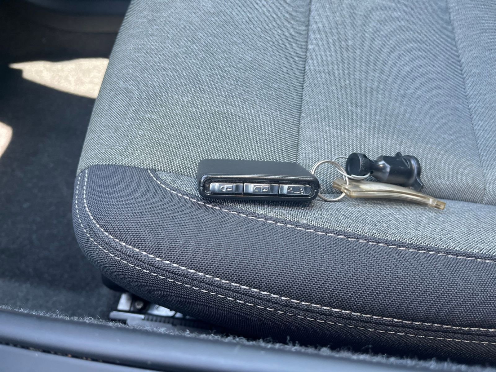 Thumbnail: 2024 Volvo XC40 - 20