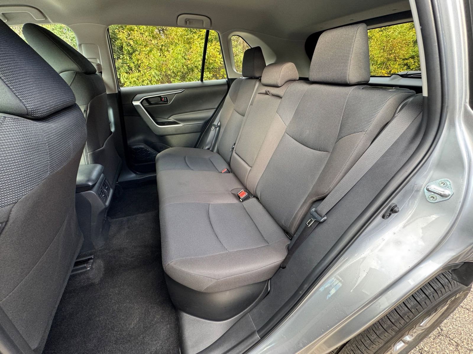 Thumbnail: 2025 Toyota RAV4 - 32