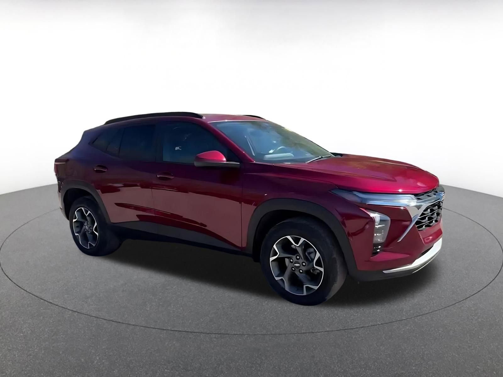 Thumbnail: 2025 Chevrolet Trax - 2