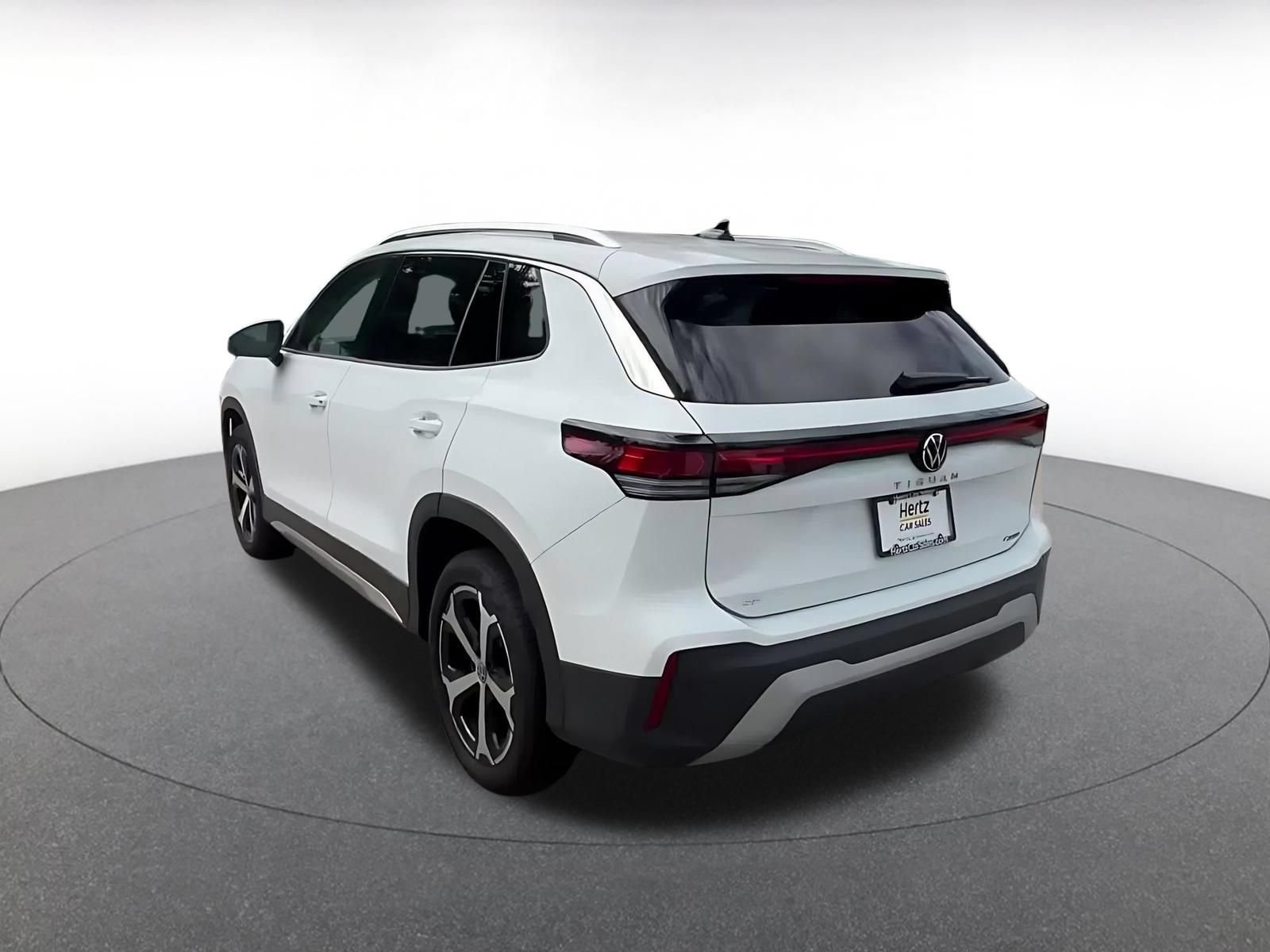 Thumbnail: 2026 Volkswagen Tiguan - 10