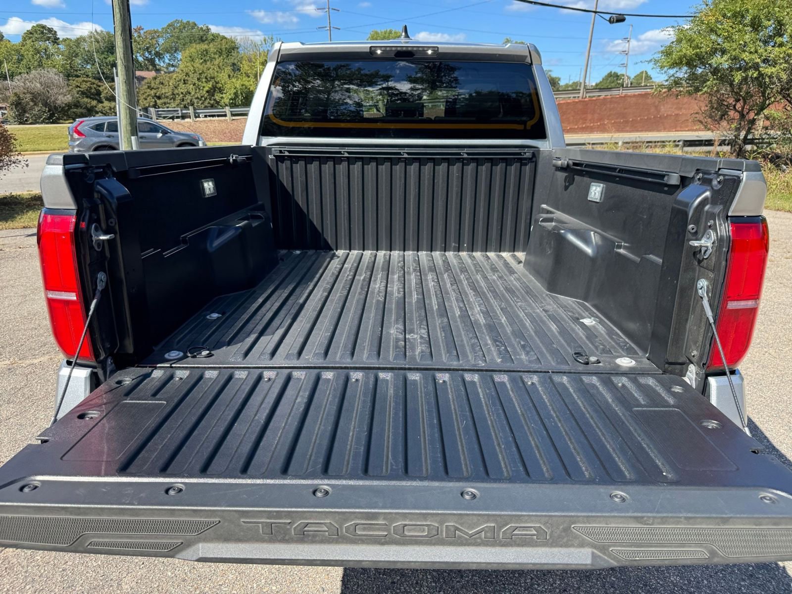 Thumbnail: 2025 Toyota Tacoma - 25