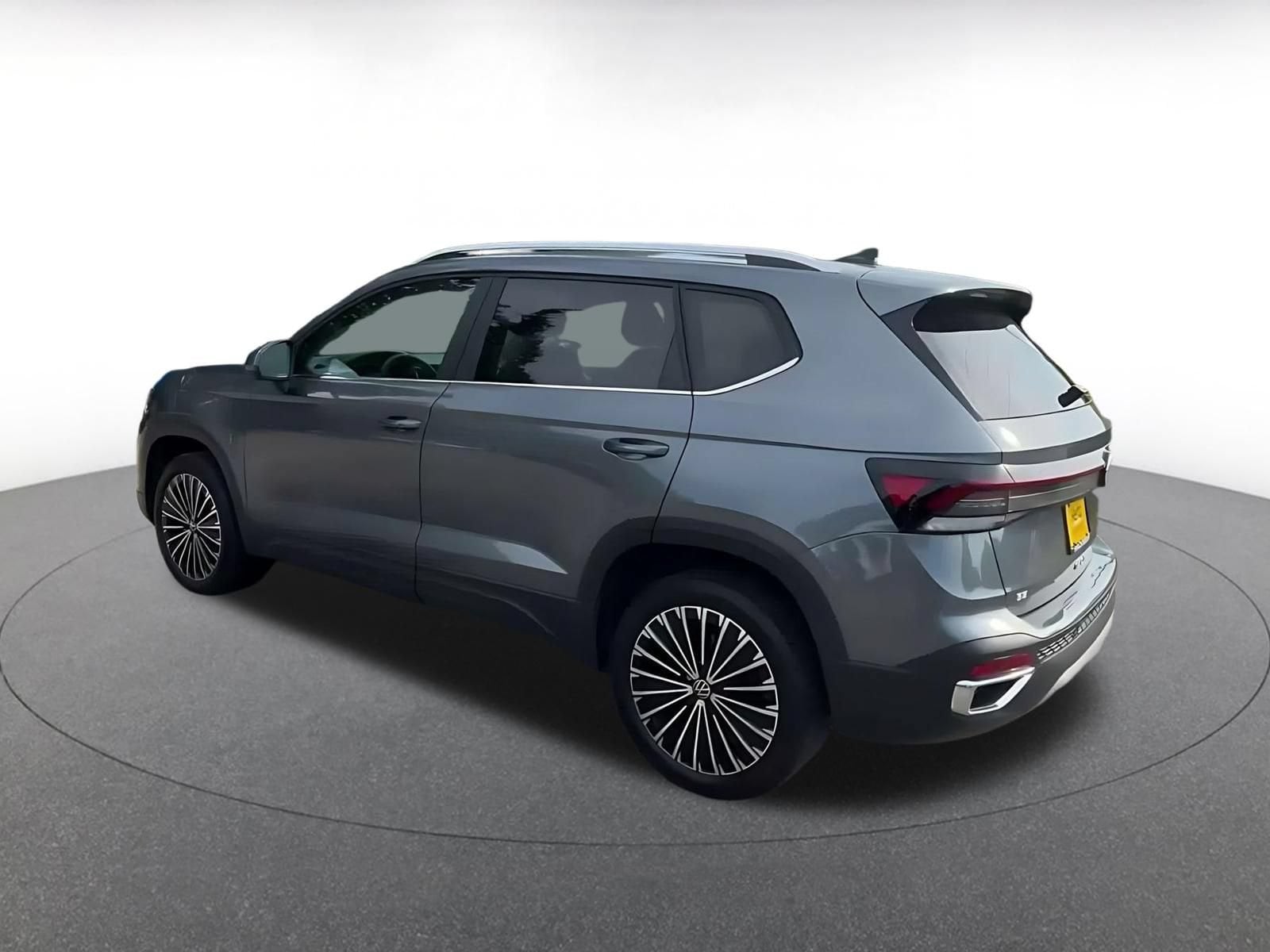 Thumbnail: 2026 Volkswagen Taos - 8