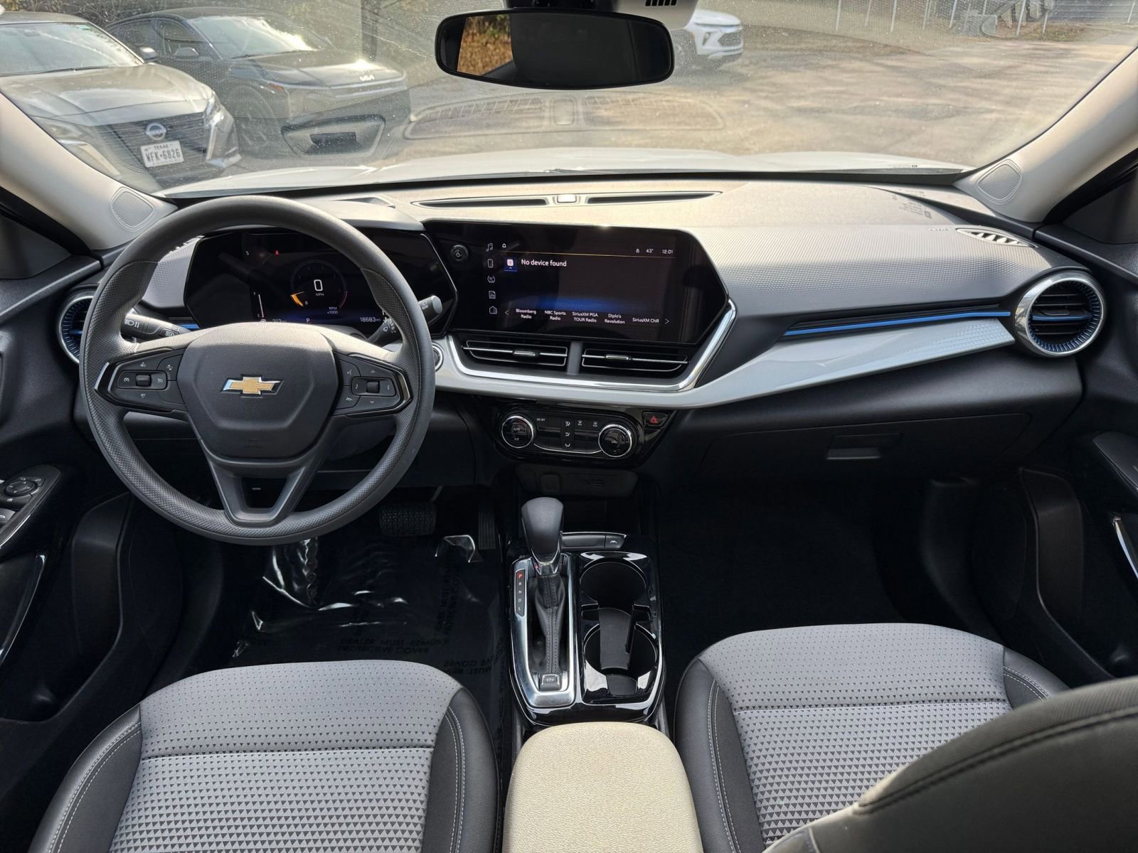 Thumbnail: 2025 Chevrolet Trax - 28