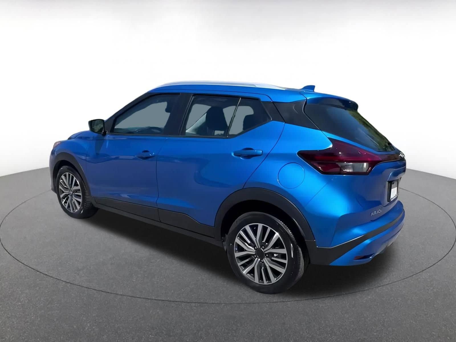 Thumbnail: 2024 Nissan Kicks - 10