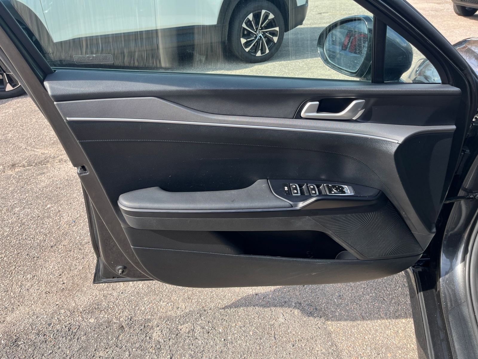 Thumbnail: 2025 Kia K5 - 18