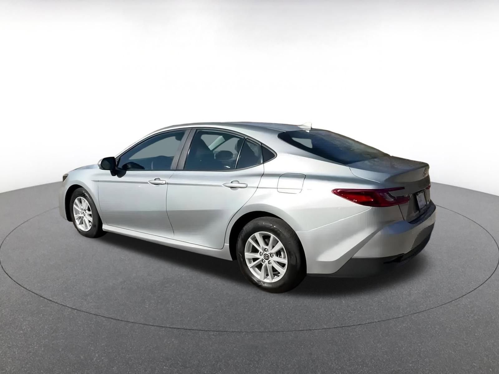 Thumbnail: 2025 Toyota Camry - 10