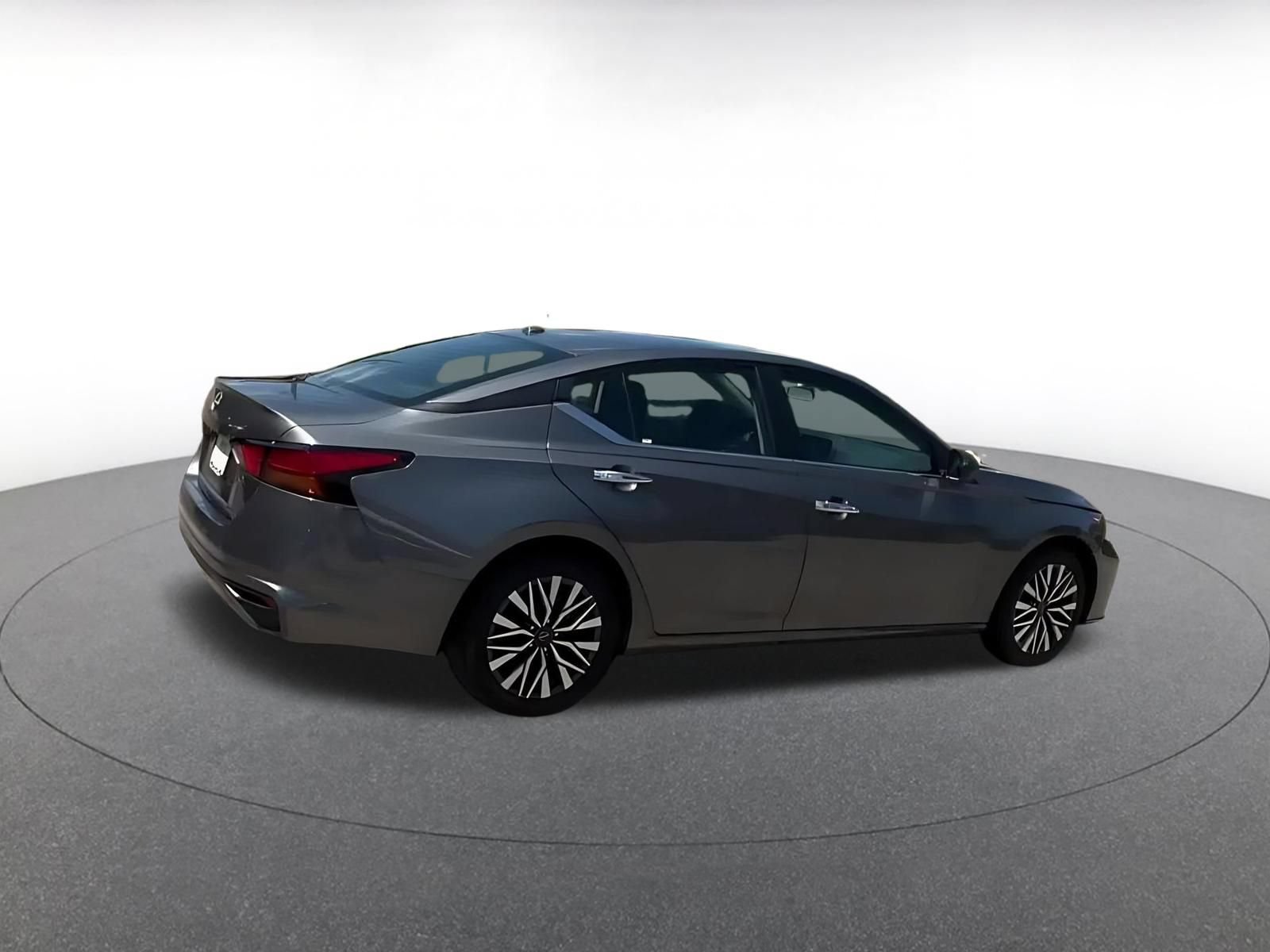 Thumbnail: 2025 Nissan Altima - 14