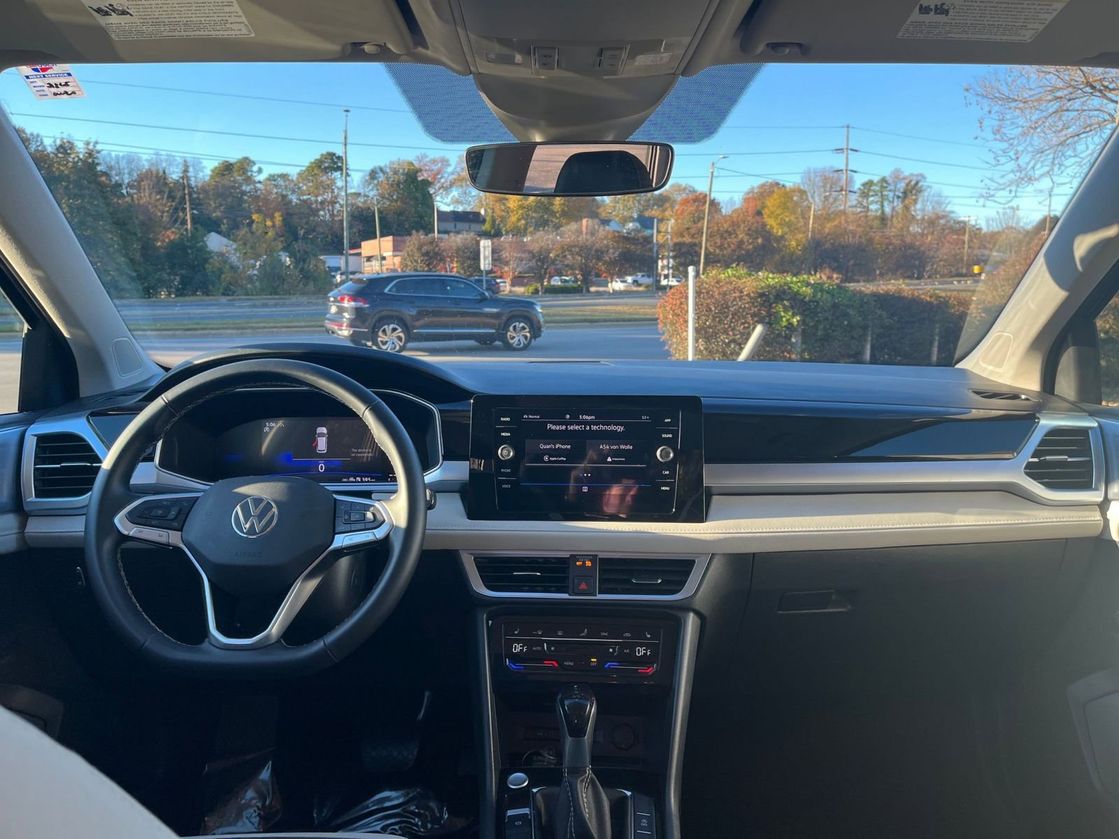 Thumbnail: 2025 Volkswagen Taos - 28