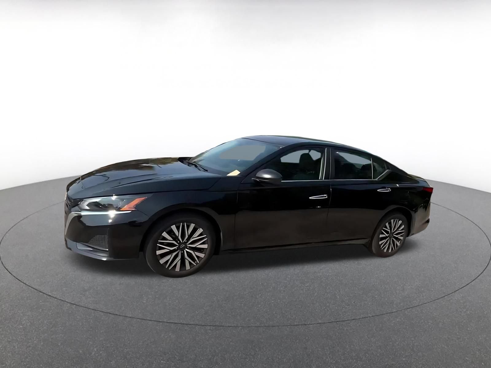 Thumbnail: 2025 Nissan Altima - 8