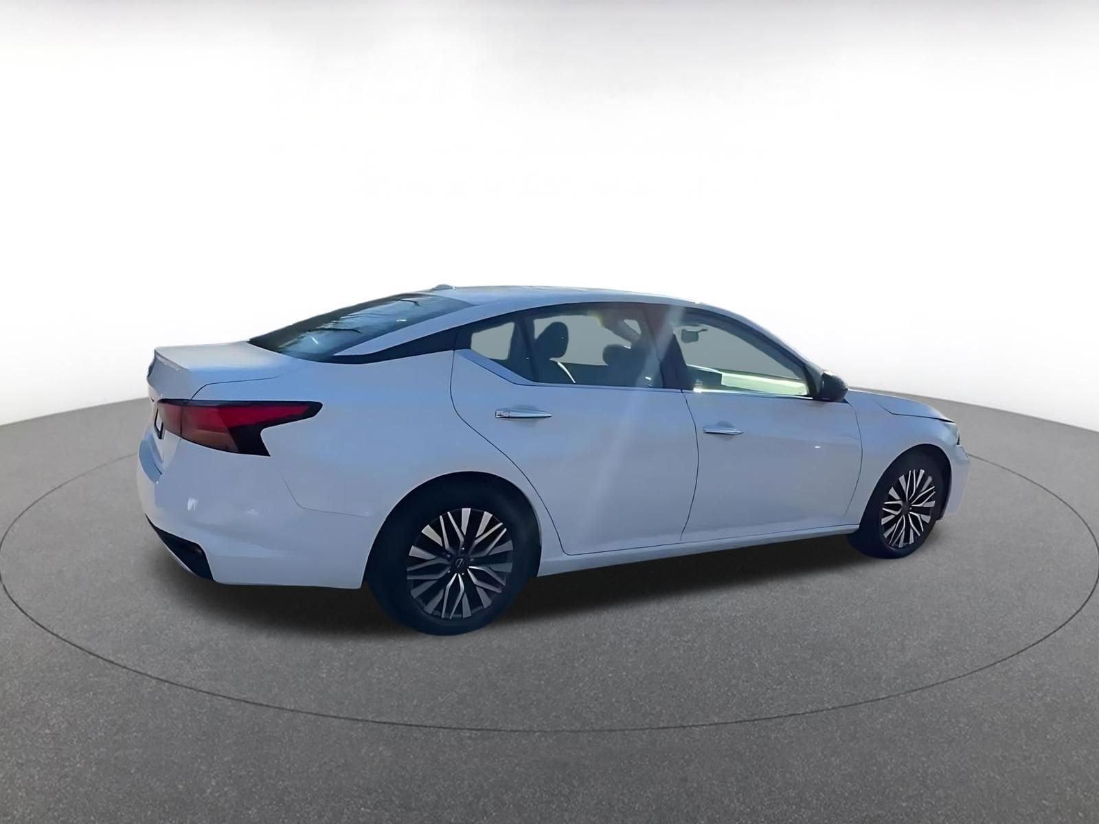 Thumbnail: 2025 Nissan Altima - 15