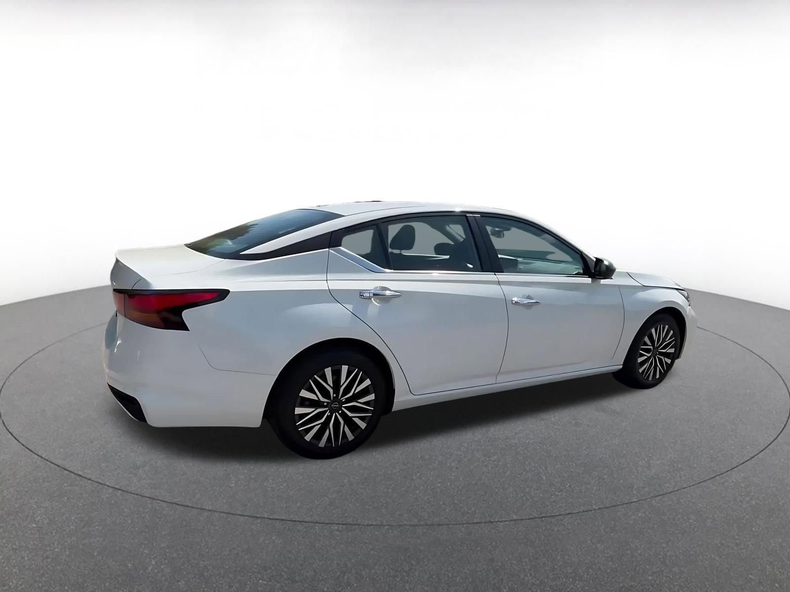 Thumbnail: 2025 Nissan Altima - 14