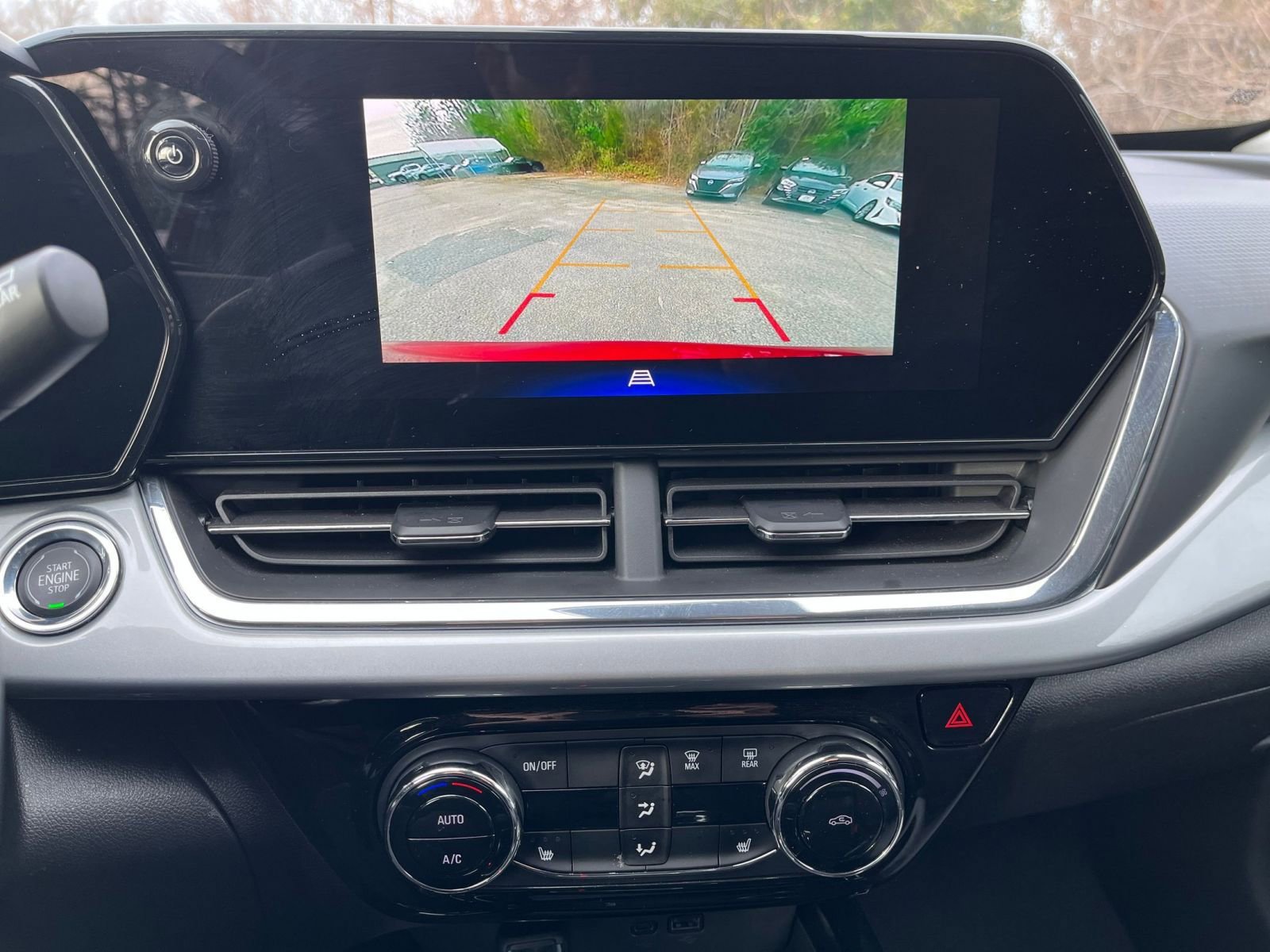 Thumbnail: 2025 Chevrolet Trax - 17