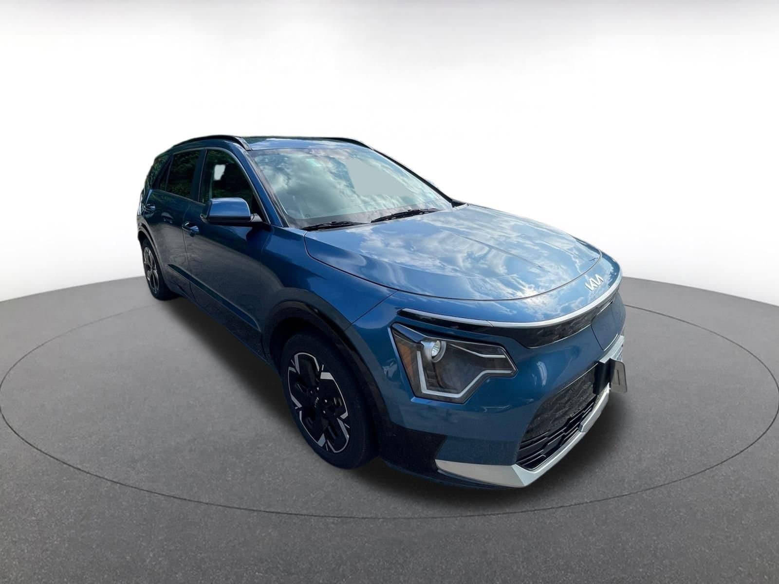 Thumbnail: 2023 Kia Niro - 1