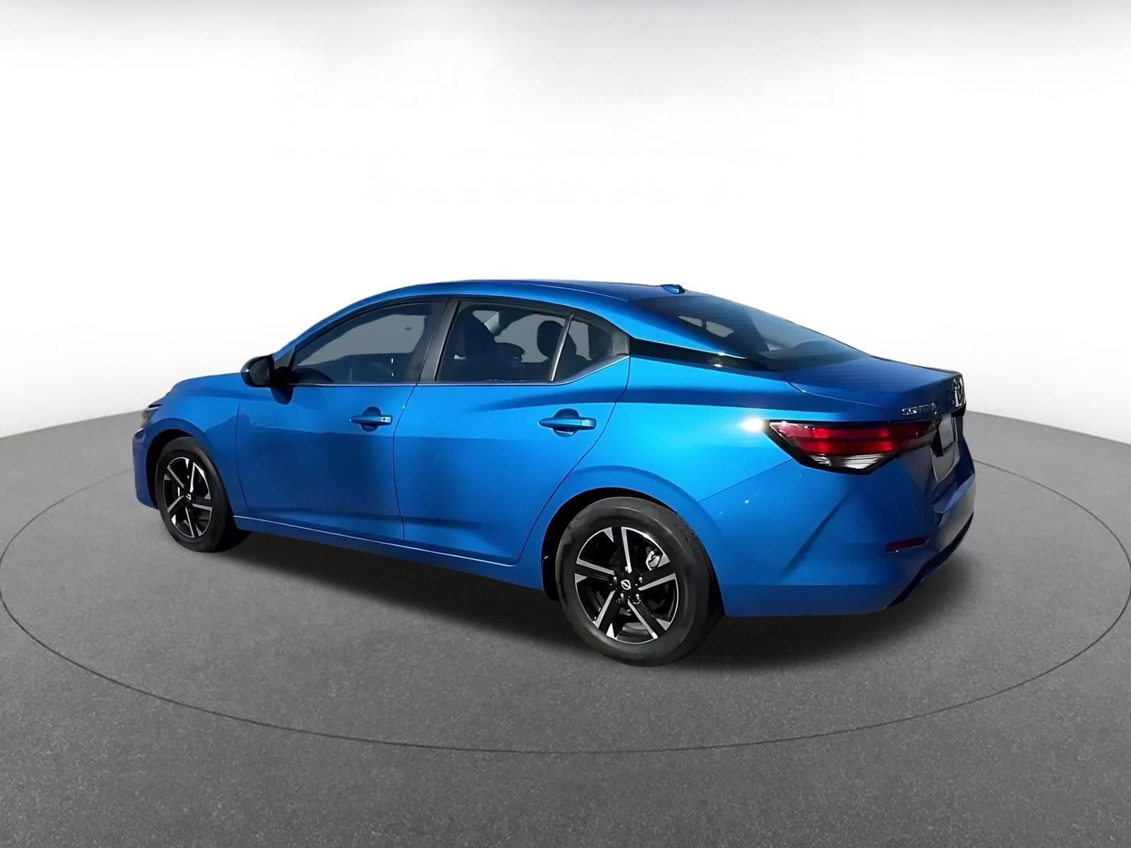 Thumbnail: 2025 Nissan Sentra - 10