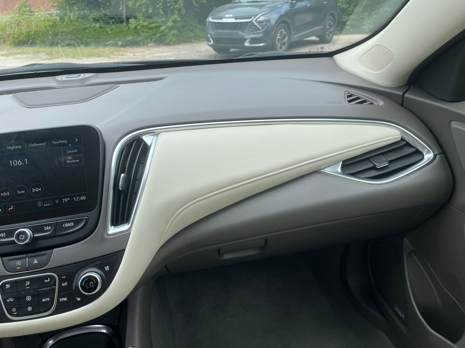 Thumbnail: 2024 Chevrolet Malibu - 30