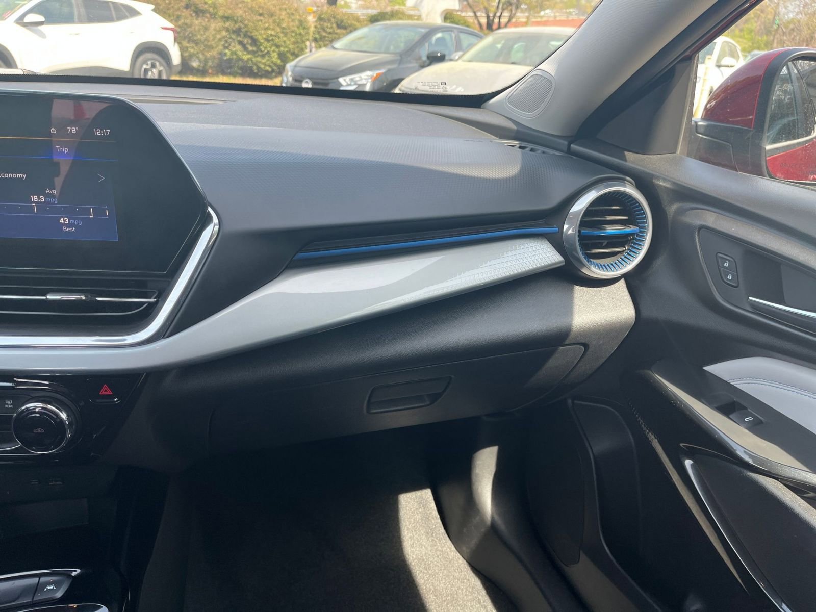 Thumbnail: 2025 Chevrolet Trax - 33