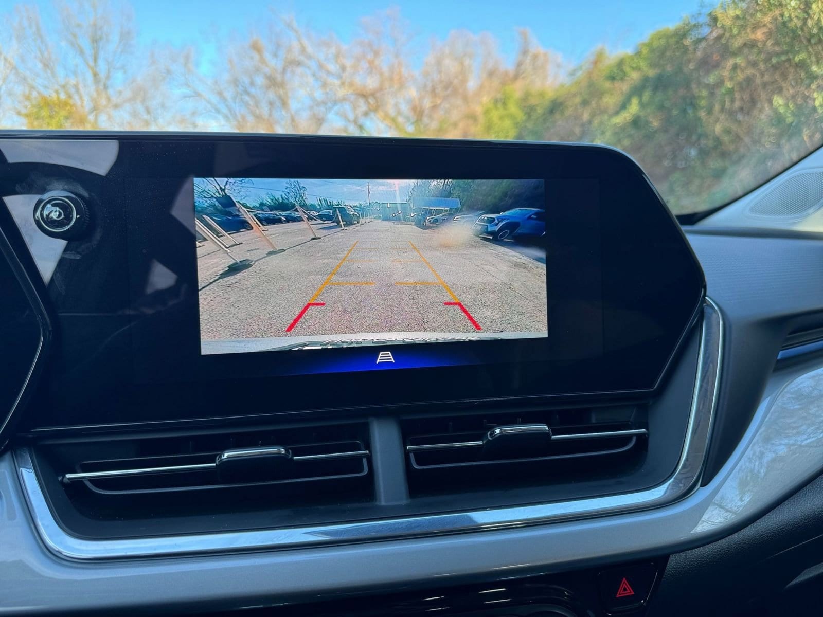 Thumbnail: 2025 Chevrolet Trax - 17